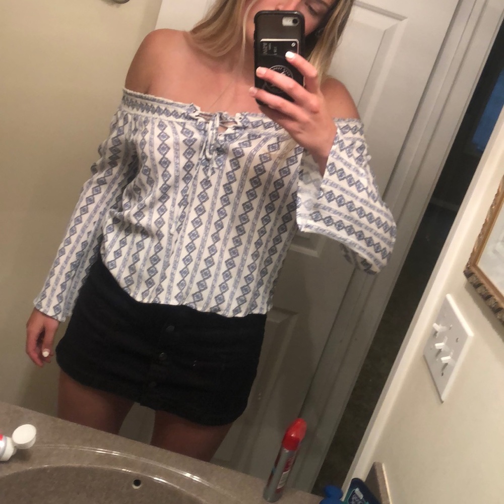 CUTE OFF THE SHOULDER shirt